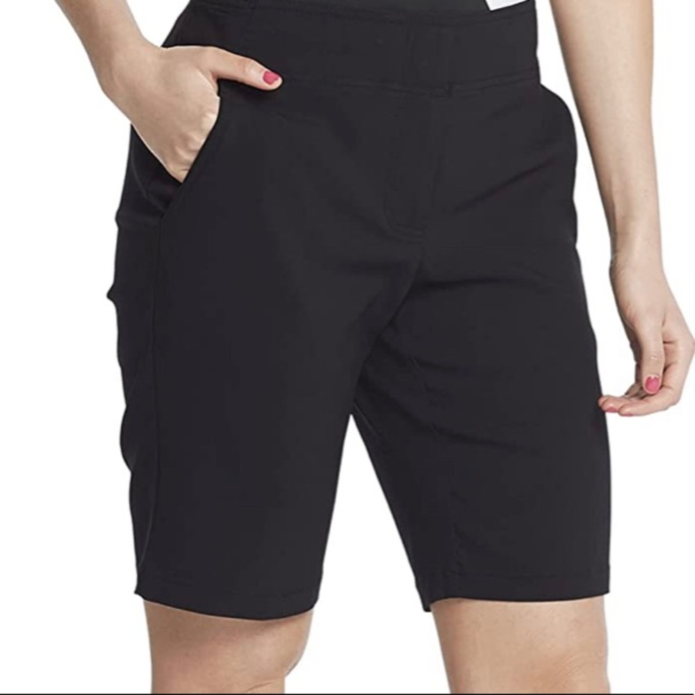IZOD Women’s Golf Stretch Short With Pockets - Size 4